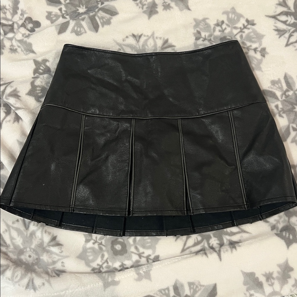Garage Black Pleated Mini Skirt/skort faux leather